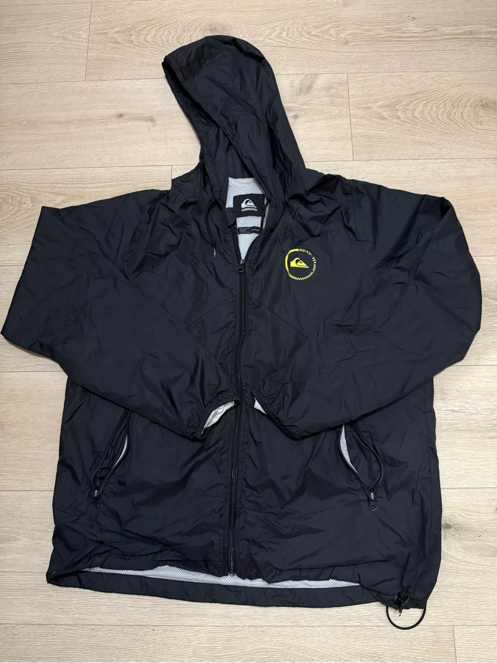 Quicksilver black & yellow Windbreaker
